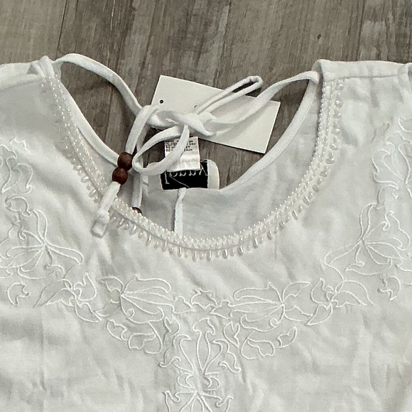 Jenny Cold Shoulder Top: - Picture 5 of 7